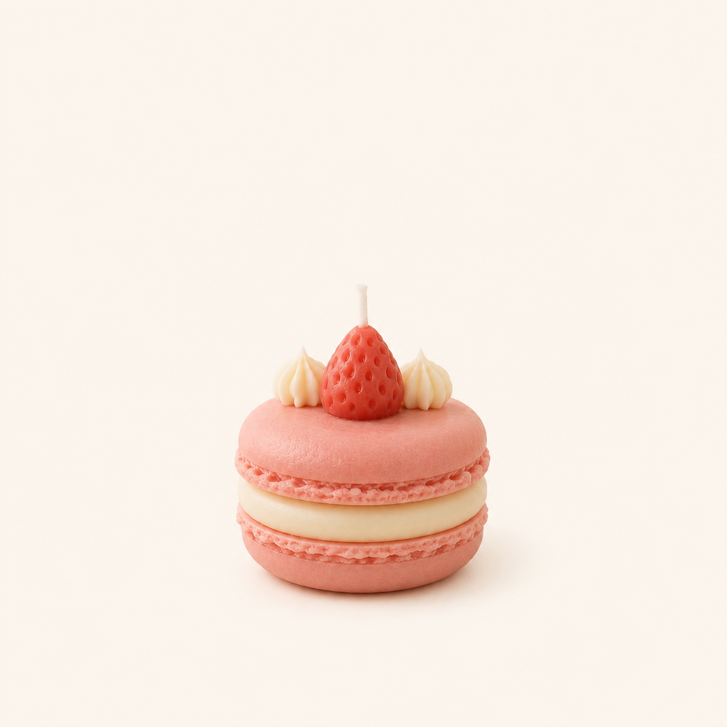 Nến thơm tạo hình bánh macaron dâu LittleCandle, trang trí và làm quà tặng – SF-004